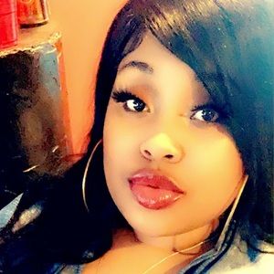 Meet your Posher, Briana